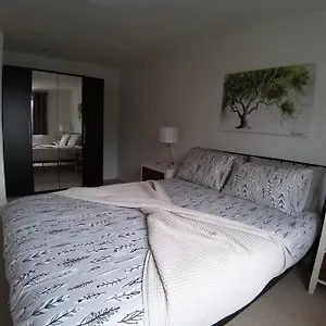 Holiday home House ~bramhall, Bramhall